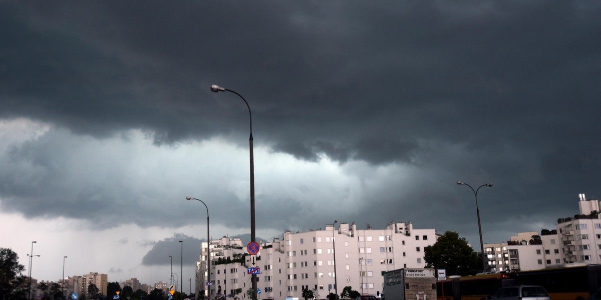 Niebezpieczna pogoda nad Polską. Wracają burze i ulewy 