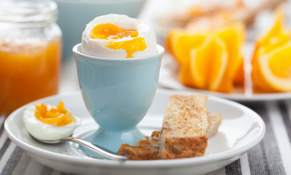 Trzy propozycje lekkiego śniadania. Tak zaczniesz dzień pełen energii