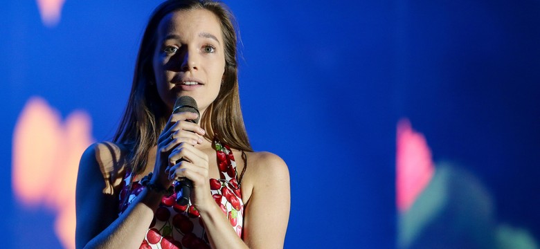 Sanah powinna zostać doceniona przez rząd? "Zrobiła więcej niż lekcje polskiego"