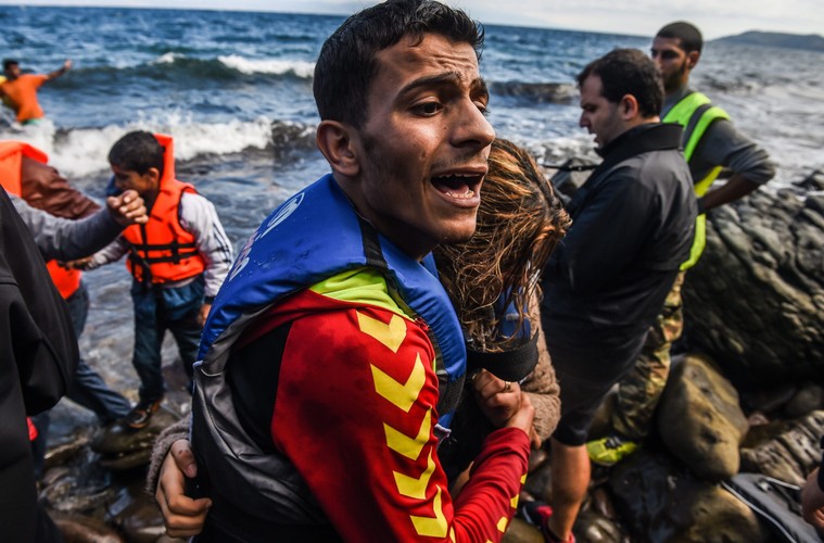 Uchodźcy z Afganistanu u wybrzeży wyspy Lesbos