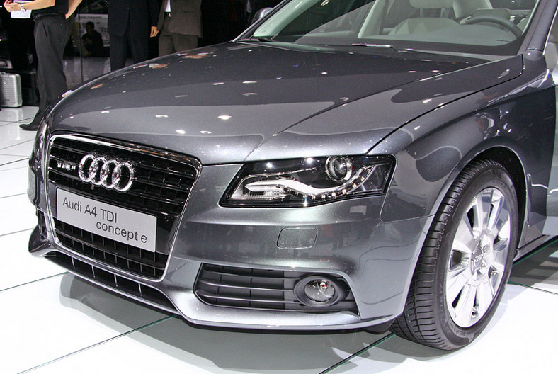 Paryż 2008: Audi A4 TDI concept e - 2,0 TDI (88 kW) i 3,99 l/100 km