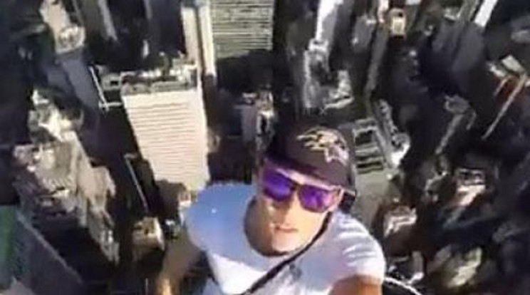 Ez világ legfélelmetesebb selfie-je - videó!