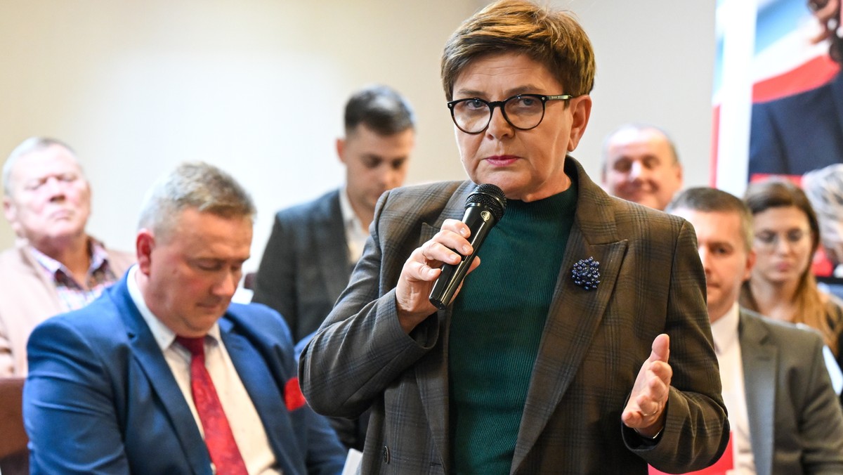 Beata Szydło podczas spotkania z mieszkańcami w Domu Miłosierdzia w Skarżysku-Kamiennej. 9 października 2023 r.