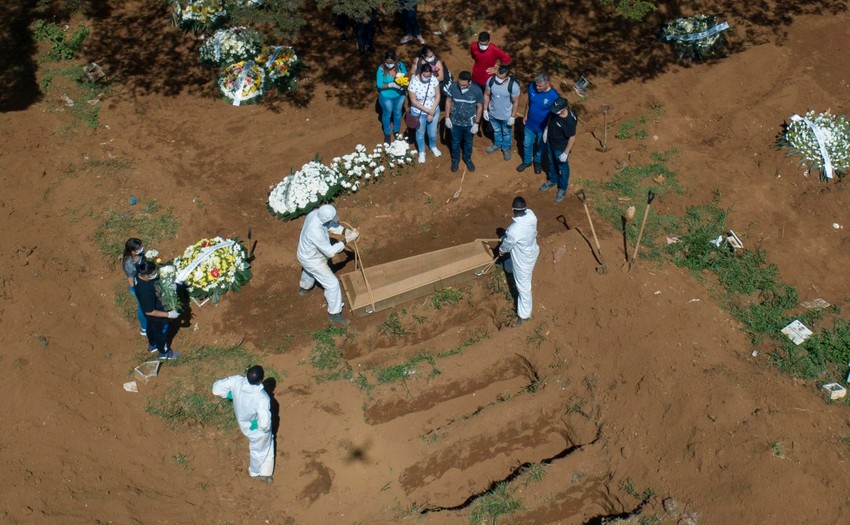 Sahrane preminulih od korone u Brazilu