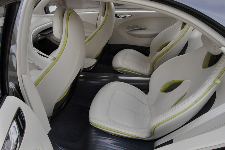 Chrysler 200C EV Concept – elegancki sedan z hybrydowym napędem