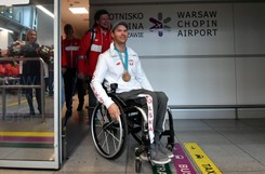Polski paraolimpijczyk w nagrodę za medal kupi sobie nowy wózek