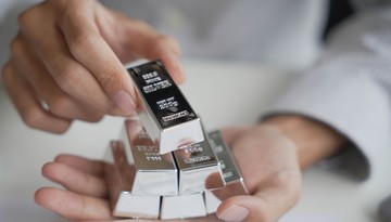 Gospodarczy przegląd tygodnia: hossa na złocie i srebrze, dolar w dół, nasze rozliczenia z UE