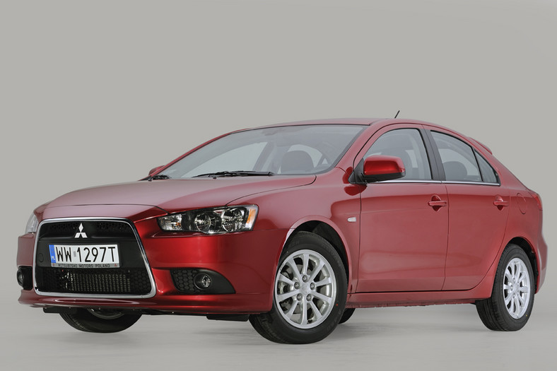 Mitsubishi Lancer 2012: krótszy spojler i...