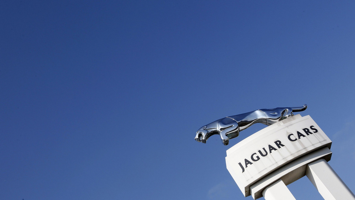 W związku ze zwiększonym zapotrzebowaniem na swe produkty fabryka Jaguar Land Rover stworzy 1000 dodatkowych miejsc pracy - informuje londynek.net.