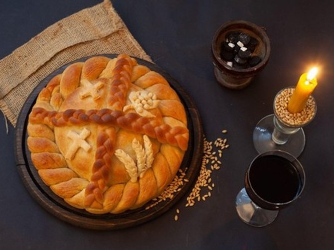 Mitrovdanska trpeza: Slavski kolač i žito