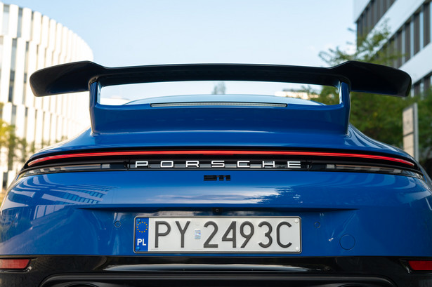 Porsche 911 Carrera