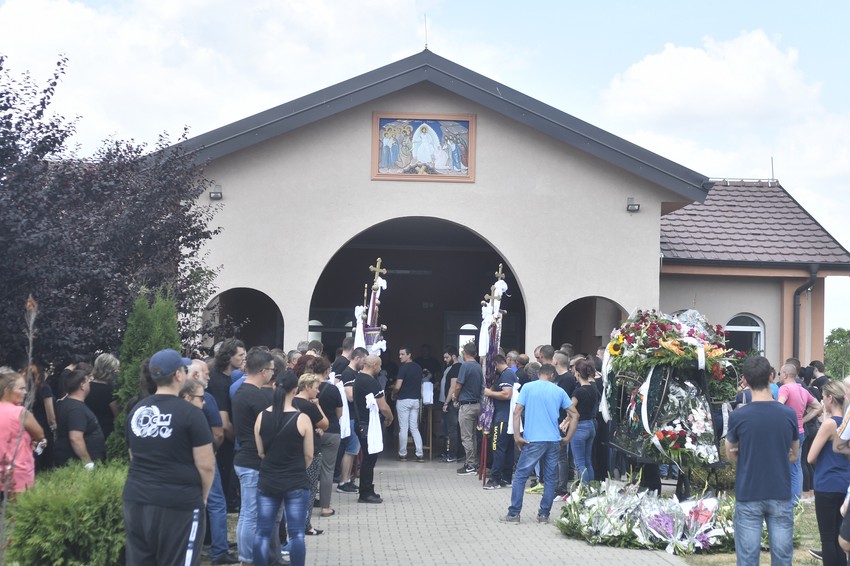 Sahrana Dobrile i Vide Milić