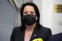Rzeczniczka PiS: Rząd musi wziąć pod uwagę różne głosy, a one czasem są niestety sprzeczne
