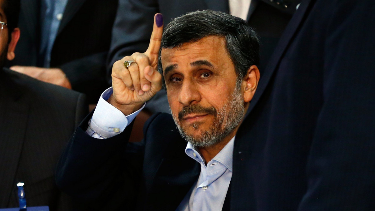 Mimo zakazu najwyższego przywódcy duchowo-politycznego Iranu ajatollaha Sajeda Mohammada Alego Chameneia, były prezydent tego kraju Mahmud Ahmadineżad chce w maju ponownie ubiegać się o prezydenturę - poinformowały dziś państwowe media.