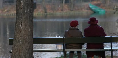 Polacy wolą pracować dłużej? Sondaż