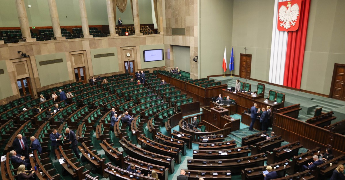 Kto wygrałby wybory do Sejmu? Trzy partie poza parlamentem [SONDAŻ]