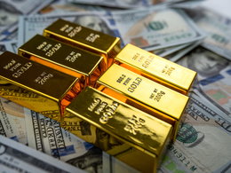 Silny dolar napędza gorączkę złota. Wielkie zakupy od Polski po Chiny