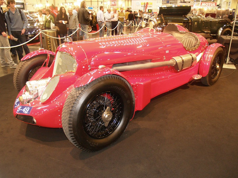 Techno Classica 2011: 2500 oldtimerów i 200 tys. zwiedzających