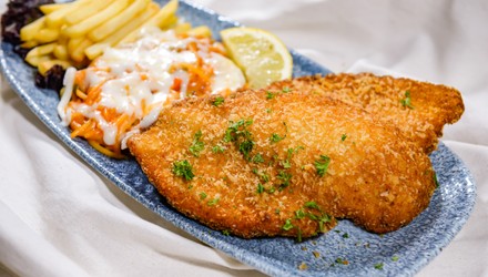 Kívül ropogós, belül puha! Ez a legfinomabb rántott hús receptje