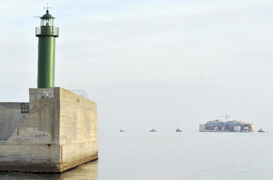 ITALY ACCIDENT COSTA CONCORDIA (Costa Concordia wreck on last 10-nautical mile sea journey)