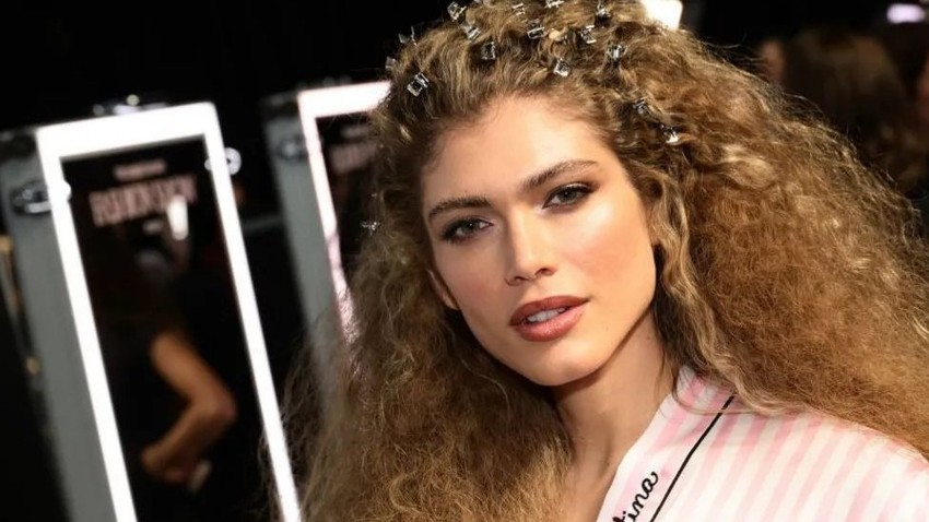 Valentina Sampajo je postala prvi trasnrodni model brenda Viktorijas sikret 2019. godine | Foto: Getty Images