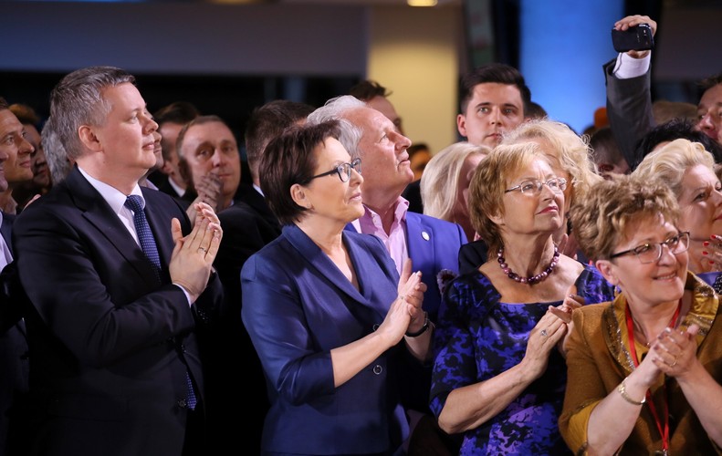Od lewej: Tomasz Siemoniak, Ewa Kopacz, Lena Kolarska-Bobińska i Elżbieta Radziszewska w sztabie Bronisława Komorowskiego