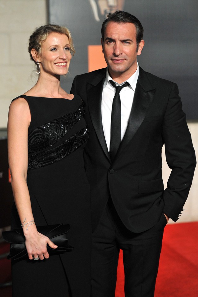 Jean Dujardin i żona aktora - Alexandra Lamy, BAFTA  2012, fot. PAP/EPA