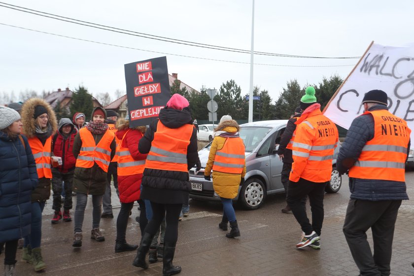 Część mieszkańców Cieplewa nie chce giełdy