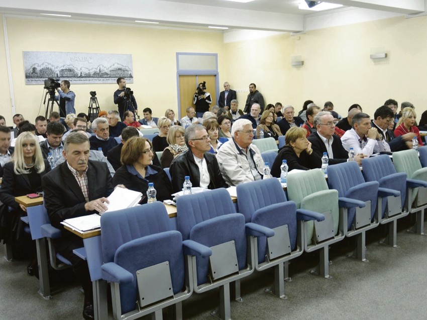 Podeljeni oko predloga za počasnog građanina: Odbornici Skupštine grada Valjeva