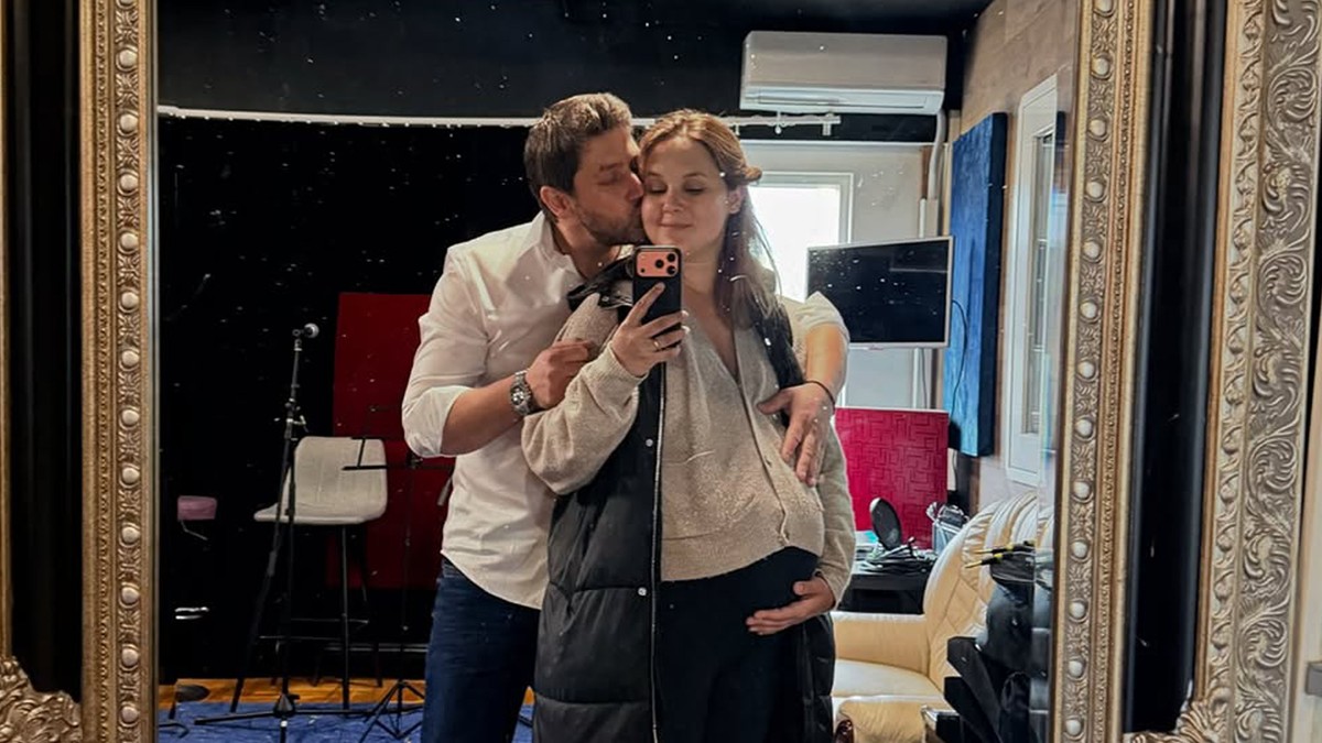 PORODILA SE GLUMICA NEVENA VUKEŠ Dobila drugo dete sa muzičarem iz Hrvatske: Ćerki dali IME koje proglašeno za NAJLEPŠE NA SVETU