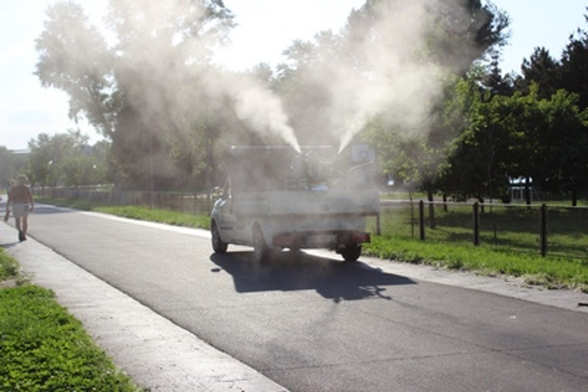Suzbijanje komaraca naročito je važno u delovima Srbije gde ima dosta vode