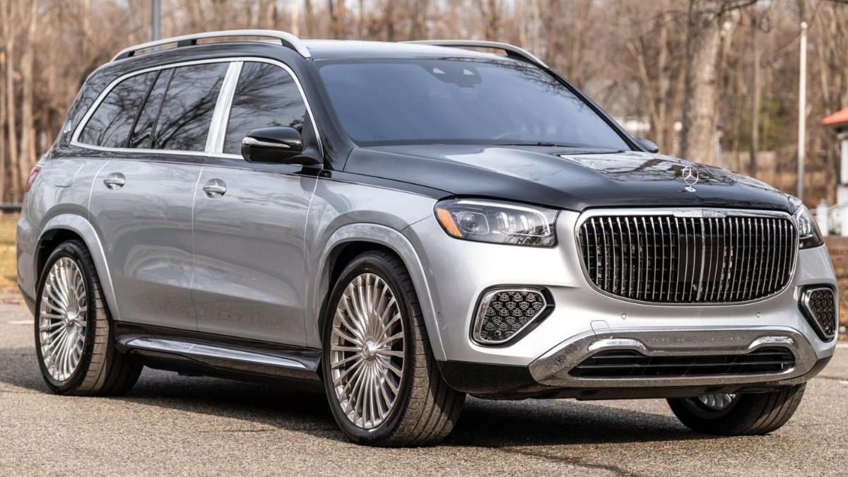 Un Mercedes GLS Maybach a pierdut 44.000 de euro din valoare după doar 4.180 km. Mașina costase aproape 190.000 de euro