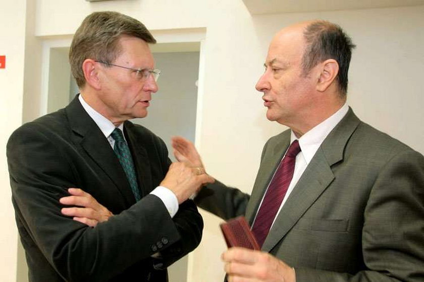 Minister połamał okulary Balcerowiczowi