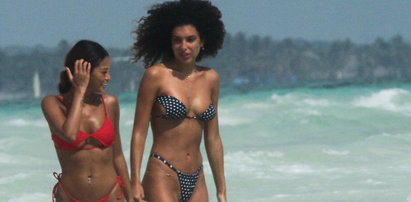 Dziewczyna gwiazdora PSG kusi na meksykańskiej plaży. Bardzo skąpe bikini