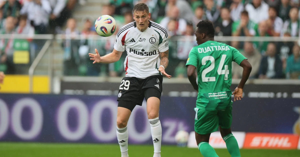 Legia Warszawa przerwała serię porażek. Radomiak Radom podarował jej trzy gole