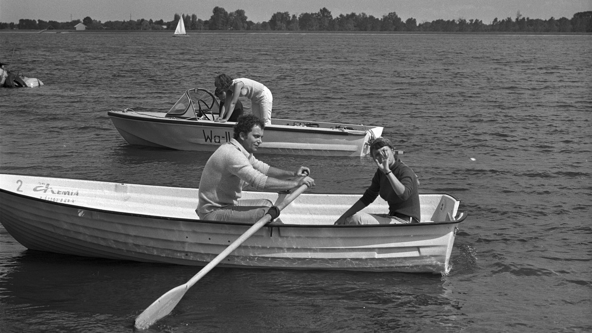 Fundusz Wczasów Pracowniczych. Ośrodek wczasowy dla pracowników Huty Warszawa nad Jeziorem Zegrzyńskim, Jadwisin 12.08.1973