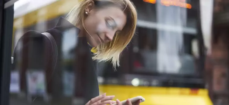 Bilet miesięczny dostępny w telefonie. Skorzysta kolejne 2 mln Polaków