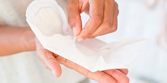 The right way to wear sanitary pads [Purrple]