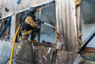 Ataki rakietowe na Charków i Sumy. Zełenski: Tak Rosja rozpoczęła Wielki Piątek