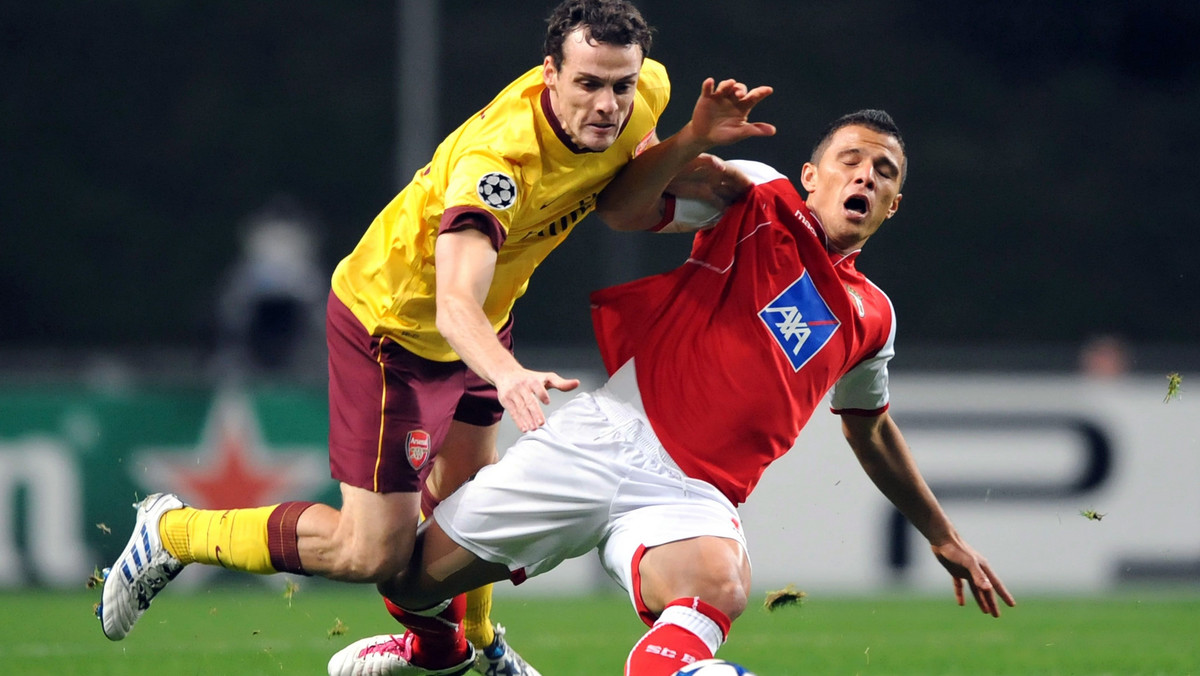 Sporting Braga wygrał przed własną publicznością 2:0 (0:0) z Arsenalem Londyn w spotkaniu 5. kolejki grupy H piłkarskiej Ligi Mistrzów. Całe spotkanie w brawach Kanonierów rozegrał Łukasz Fabiański.