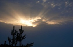 Na razie chłodno i deszczowo. Kiedy poprawa pogody? [PROGNOZA POGODY]