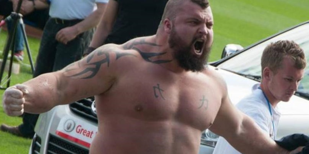 Eddie Hall nowy Pudzian, Anglik podnosi prawie pół tony i wygląda niczym tur! Galeria