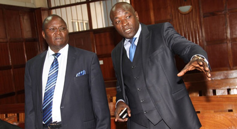 Lawyers Assa Nyakundi (L) and Cliff Ombeta (R) during a past appearance in court (Twitter). Judge disqualifies herself from Lawyer Nyakundi's case