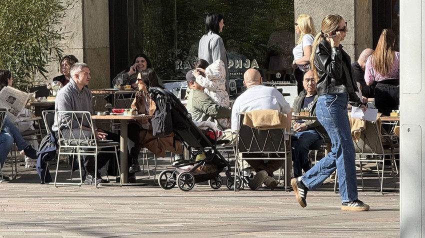 Milica Todorovic paparaco