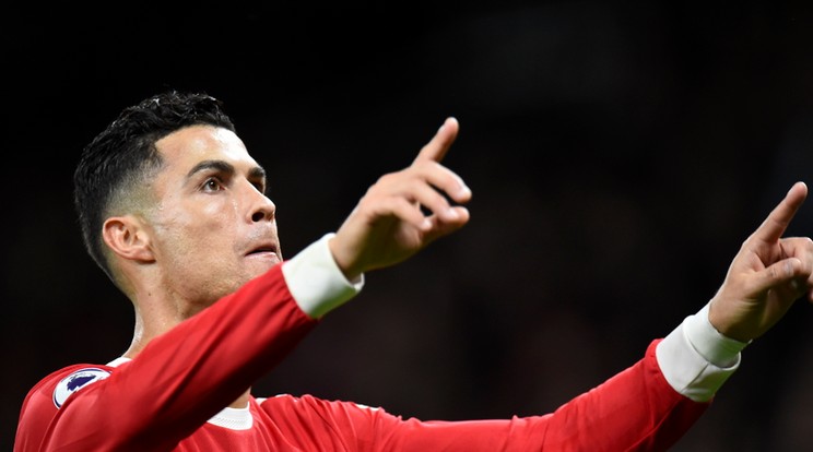 Cristiano Ronaldo komoly számokat tudhat magáénak a közösségi médiában / Fotó: MTI/EPA/Peter Powell