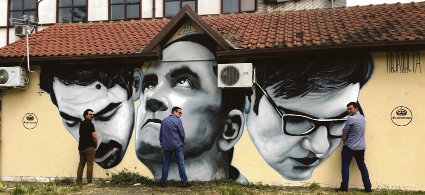 Ekipa "Državnog posla" se "potpisuje" na mural