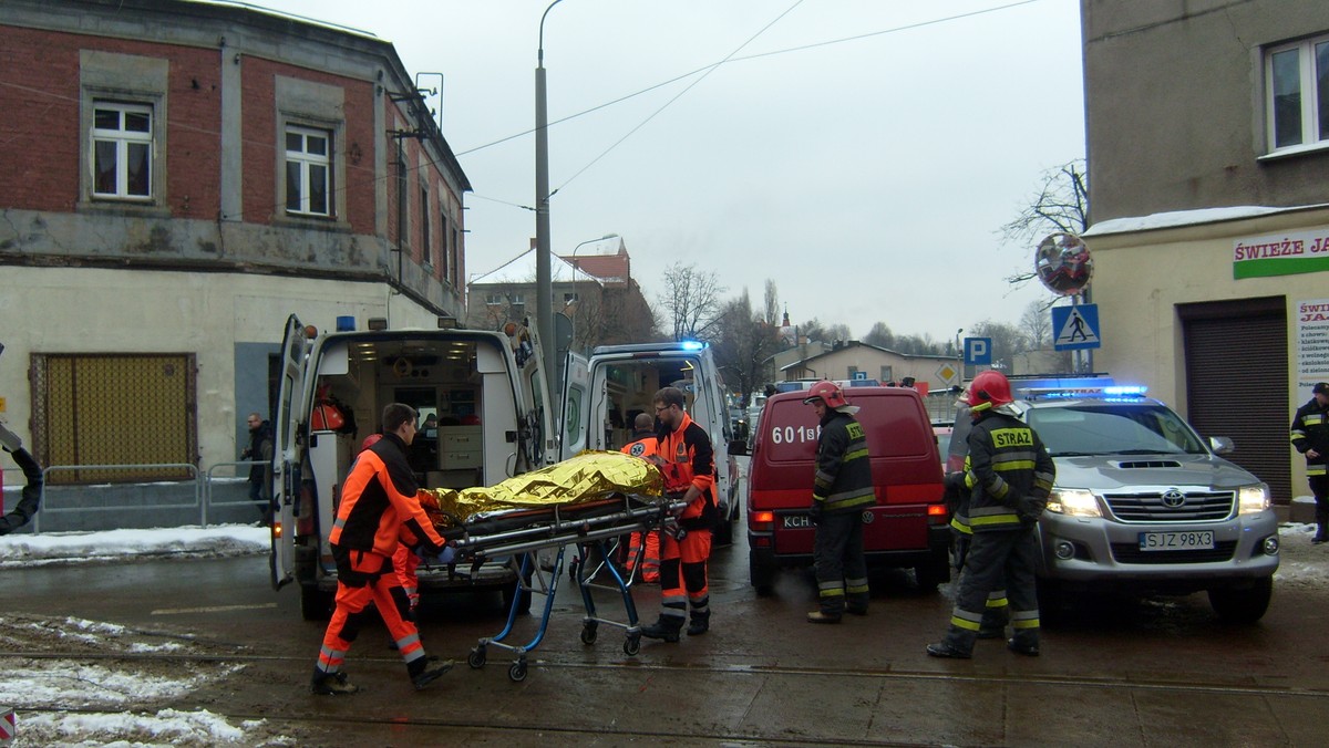 Wczorajsza katastrofa budowlana w Katowicach-Szopienicach została spowodowana przez samowolę budowlaną – ocenia w rozmowie z Onetem Janusz Jaworowski, szef Powiatowego Inspektoratu Nadzoru Budowlanego w Katowicach. Dziś prowadzone były oględziny na miejscu zdarzenia.