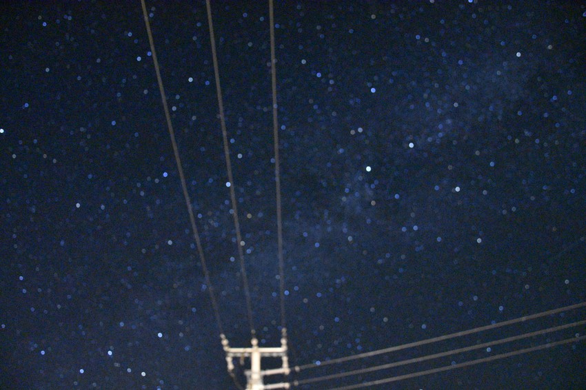 Nijedna lokacija u Srbiji nema prvu kategoriju kvaliteta noćnog neba, kada prirodna svetlost dolazi od Mlečnog puta i nebeskih tela