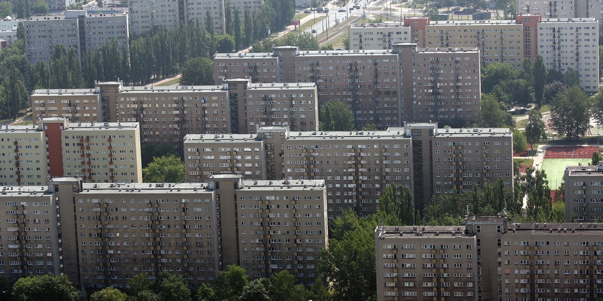 Słono kosztują nawet kawalerki na warszawskich blokowiskach.