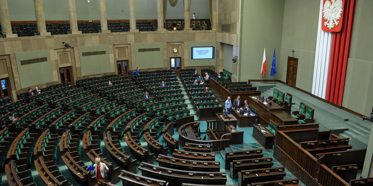 Posłowie w trakcie aktualnego posiedzenia Sejmu